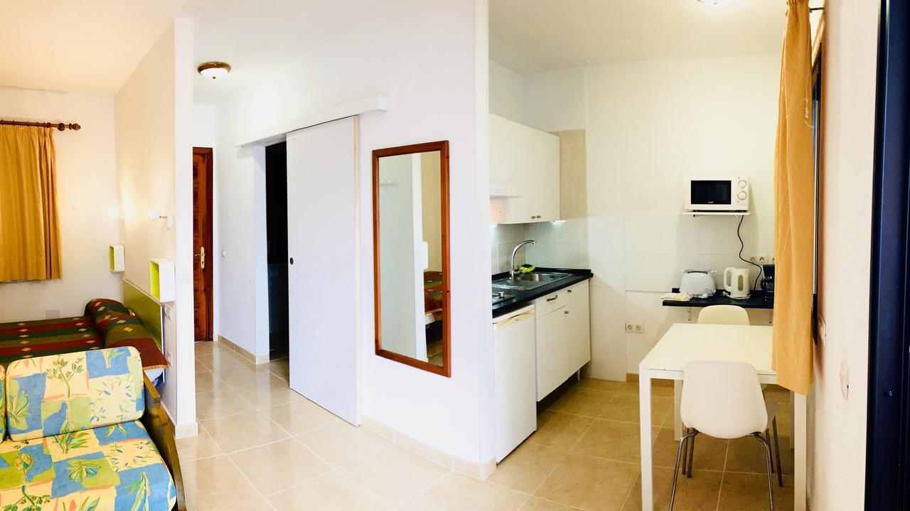 Apartamentos Maribel プエルト・デル・カルメン エクステリア 写真
