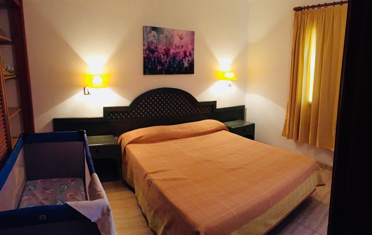Apartamentos Maribel プエルト・デル・カルメン エクステリア 写真